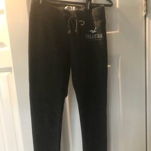 Hollister joggers